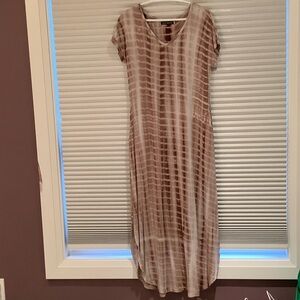 Women’s Elegant Striped Tan Maxi Dress